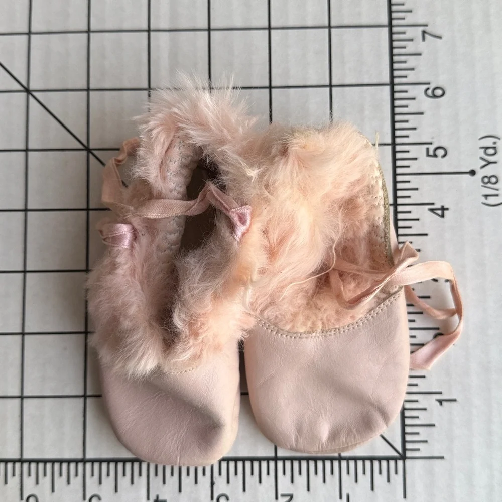 Vintage 1950s Pink Leather Baby Shoes Rabbit Fur Trim Ribbon Ties Prewalker